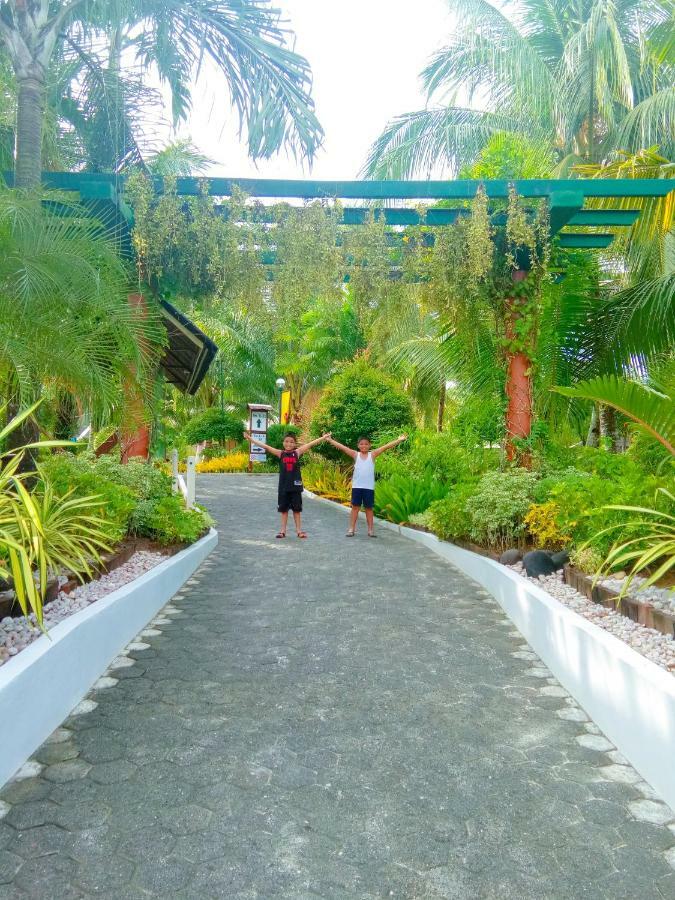 Paradise Island Park & Beach Resort Samal Eksteriør bilde